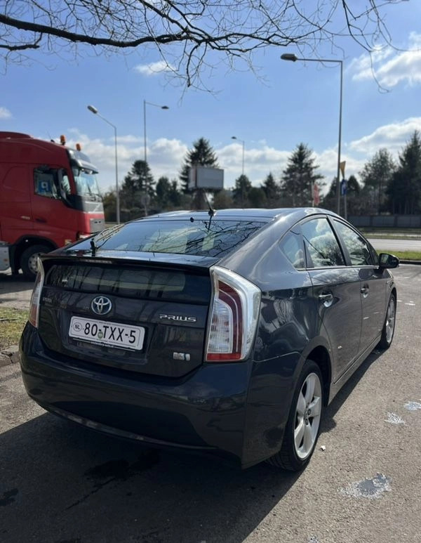 Toyota Prius cena 38500 przebieg: 238000, rok produkcji 2012 z Warszawa małe 79